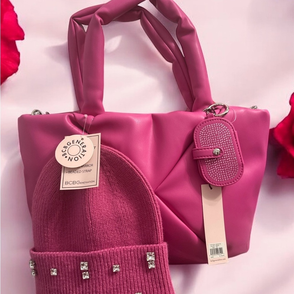 BCBGeneration 4-In-1 Gift Set Tote Bag NWT
